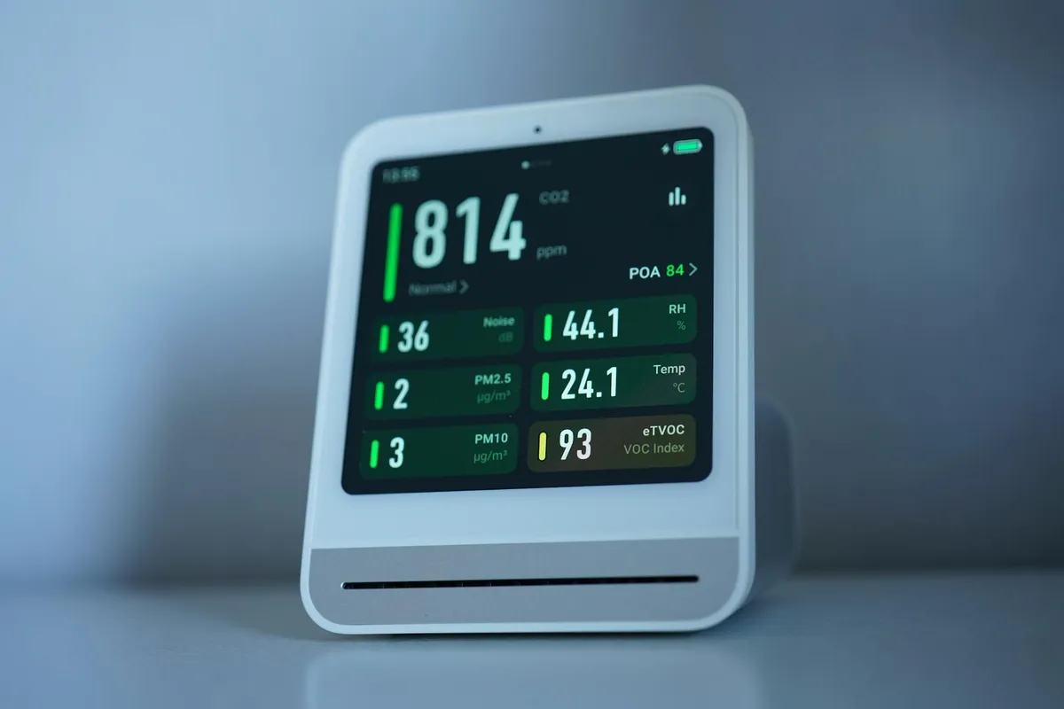 Building monitoring sensors